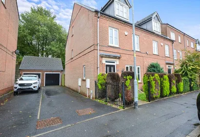 49 Hallbridge Gardens