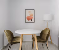 Carrer de Service Apartments