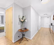 2-bed apartment with parking near Canary Wharf!