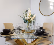 2-bed apartment with parking near Canary Wharf!