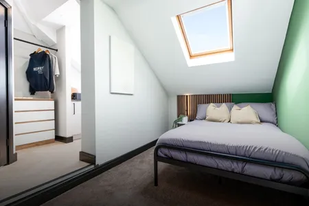 Stunning Apartments | Free Parking & Wi-Fi