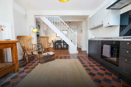 Inviting and Warm Home | Free Wi-Fi | Brilliant Location