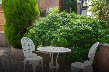 Beautiful & Spacious Home | Free Driveway Parking