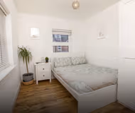 Inviting & Spacious Home | Free Parking | Hospital