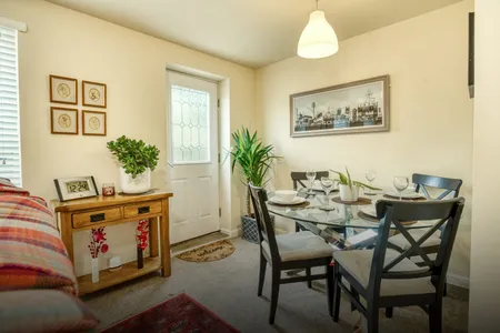 Cosy & Welcoming Home | Free Parking | City Centre