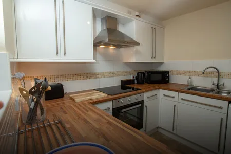 Cosy & Welcoming Home | Free Parking | City Centre