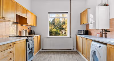 7 Forest Road