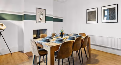 7 Forest Road