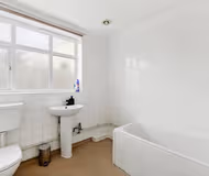 78A Pastures Hill