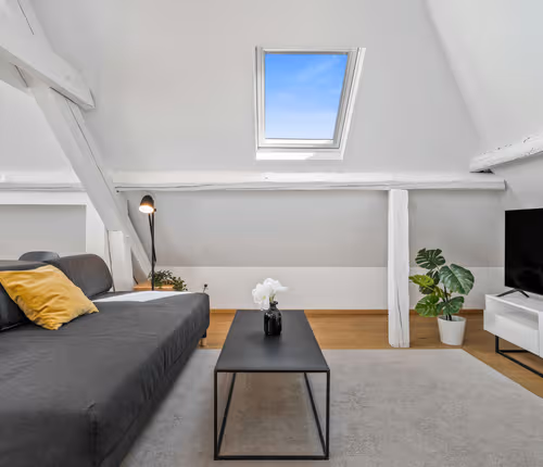 Rue des Roses Service Apartments