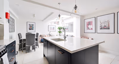 Chelsea Townhouse w/ Roof Terrace