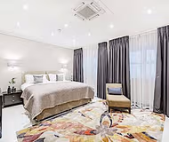 130 Queens Gate Apartments