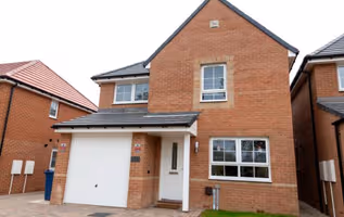 Greenhead Drive by Mia Partners