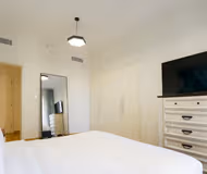 Fabulous- 1BDR in South Ridge- Downtown