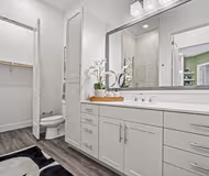 West Highland Mall Blvd Apartment