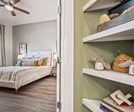 West Highland Mall Blvd Apartment