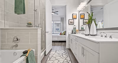 West Highland Mall Blvd Apartment