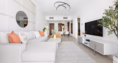 Downtown- 8 Boulevard Walk