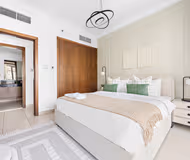 Downtown- 8 Boulevard Walk