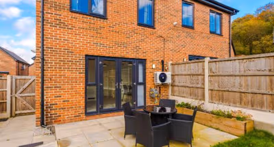 Lodgeside Avenue by Mia Partners