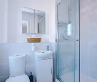 Lodgeside Avenue by Mia Partners