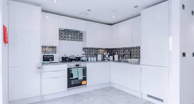 Lodgeside Avenue by Mia Partners