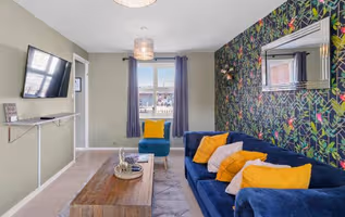 Caernarfon Drive by Mia Partners