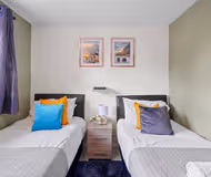 Caernarfon Drive by Mia Partners