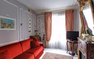 Montmartre One-bedroom Apartment, 18th Arr.