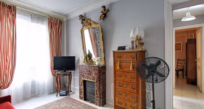Montmartre One-bedroom Apartment, 18th Arr.