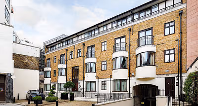 Apartments on Brompton Square in Knightsbridge