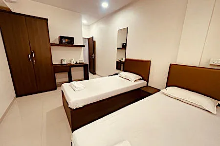 Santacruz Highway Apartment