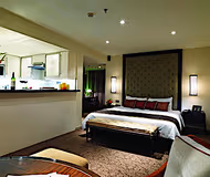 Luxurious Accommodation in Juhu, Mumbai