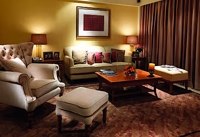Luxurious Accommodation in Juhu, Mumbai