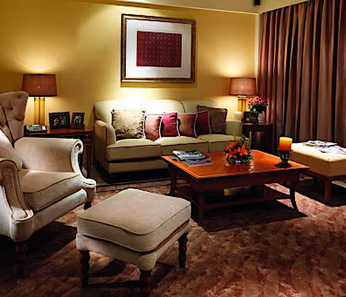 Luxurious Accommodation in Juhu, Mumbai