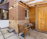 52 Hopkins Close