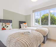 Sage Corner - Free Parking, FastWifi, SmartTV with Netflix by Yoko Property