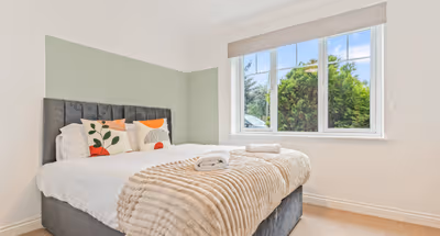 Sage Corner - Free Parking, FastWifi, SmartTV with Netflix by Yoko Property