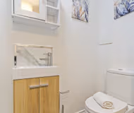 Sage Corner - Free Parking, FastWifi, SmartTV with Netflix by Yoko Property