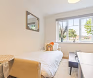 Sage Corner - Free Parking, FastWifi, SmartTV with Netflix by Yoko Property