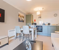 Sage Corner - Free Parking, FastWifi, SmartTV with Netflix by Yoko Property