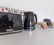 Sage Corner - Free Parking, FastWifi, SmartTV with Netflix by Yoko Property