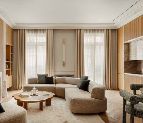 Modern Luxury on Rue Marbeuf