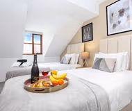 4 Bedroom House - Central MK - Free Parking, Garden and Smart TVs with Netflix by Yoko Property