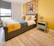 806 Park Central