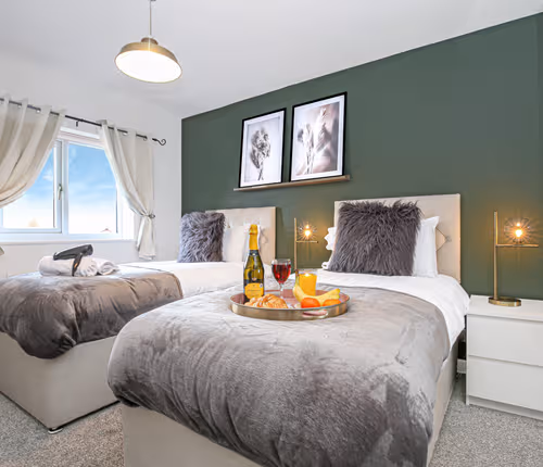 9 Maxham, Shenley Brook