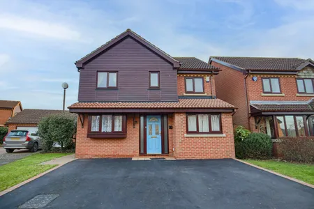 9 Maxham, Shenley Brook