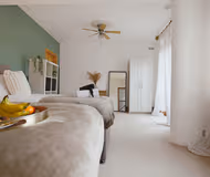 Central House with Free Parking, Super-Fast Wifi, Garden, Balcony, and Smart TV with Virgin TV and Netflix by Yoko Property