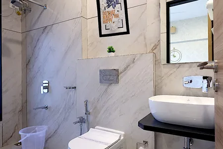 Sector 5 Road Serviced Apartment