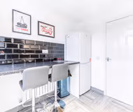 Flat 3, 59 Queensland Avenue (Coventry)